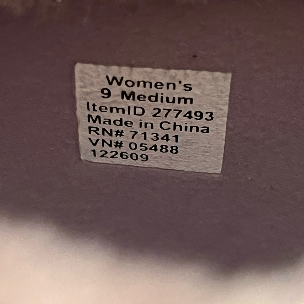 Women's Quilted L.L. Bean Winter Boots - Picture 7 of 11